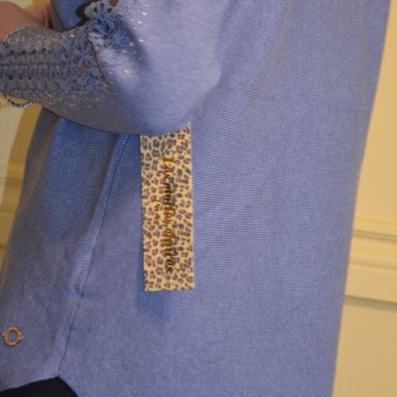 Sweater with decorated long sleeves - Picture 8 of 12